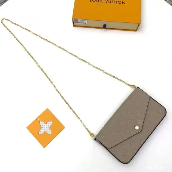 AAA Replica Ru VUITTON FÉLICIE POCHETTE LOUIS 0528